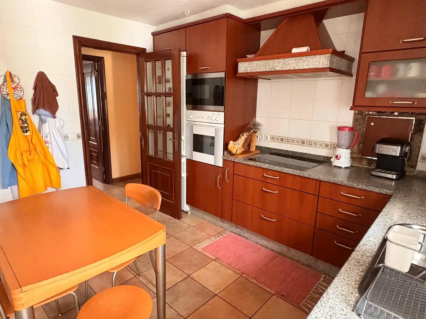 Cocina de Casa o chalet en venta en Santiago de Compostela  con Calefacción, Jardín privado y Terraza