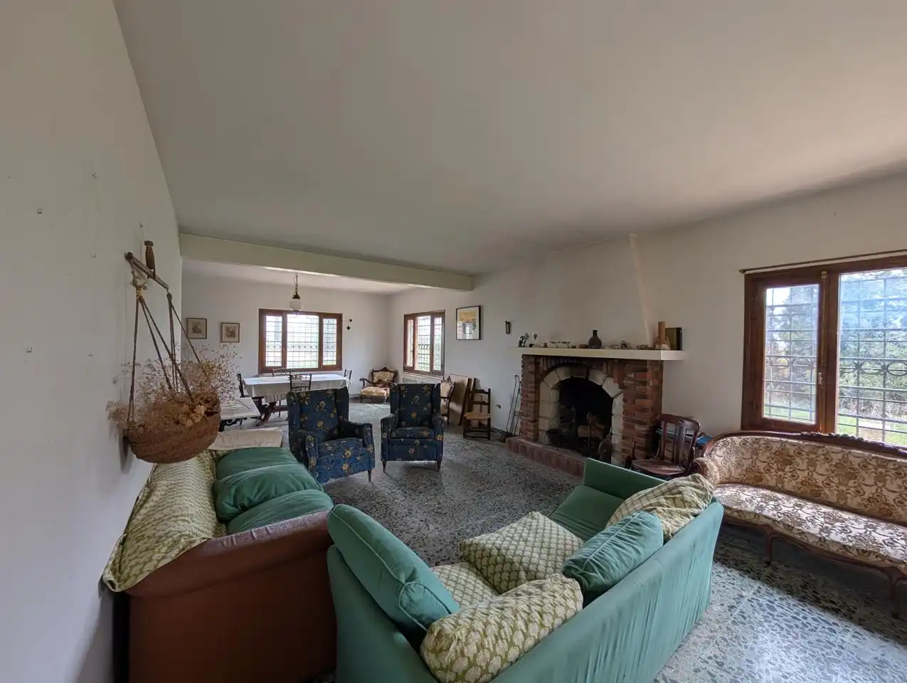 Sala de estar de Finca rústica en venta en Pozorrubio de Santiago con Jardín privado, Piscina y Sauna