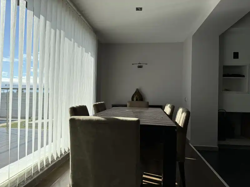 Menjador de Casa o xalet de lloguer en Marbella amb Aire condicionat, Terrassa i Moblat