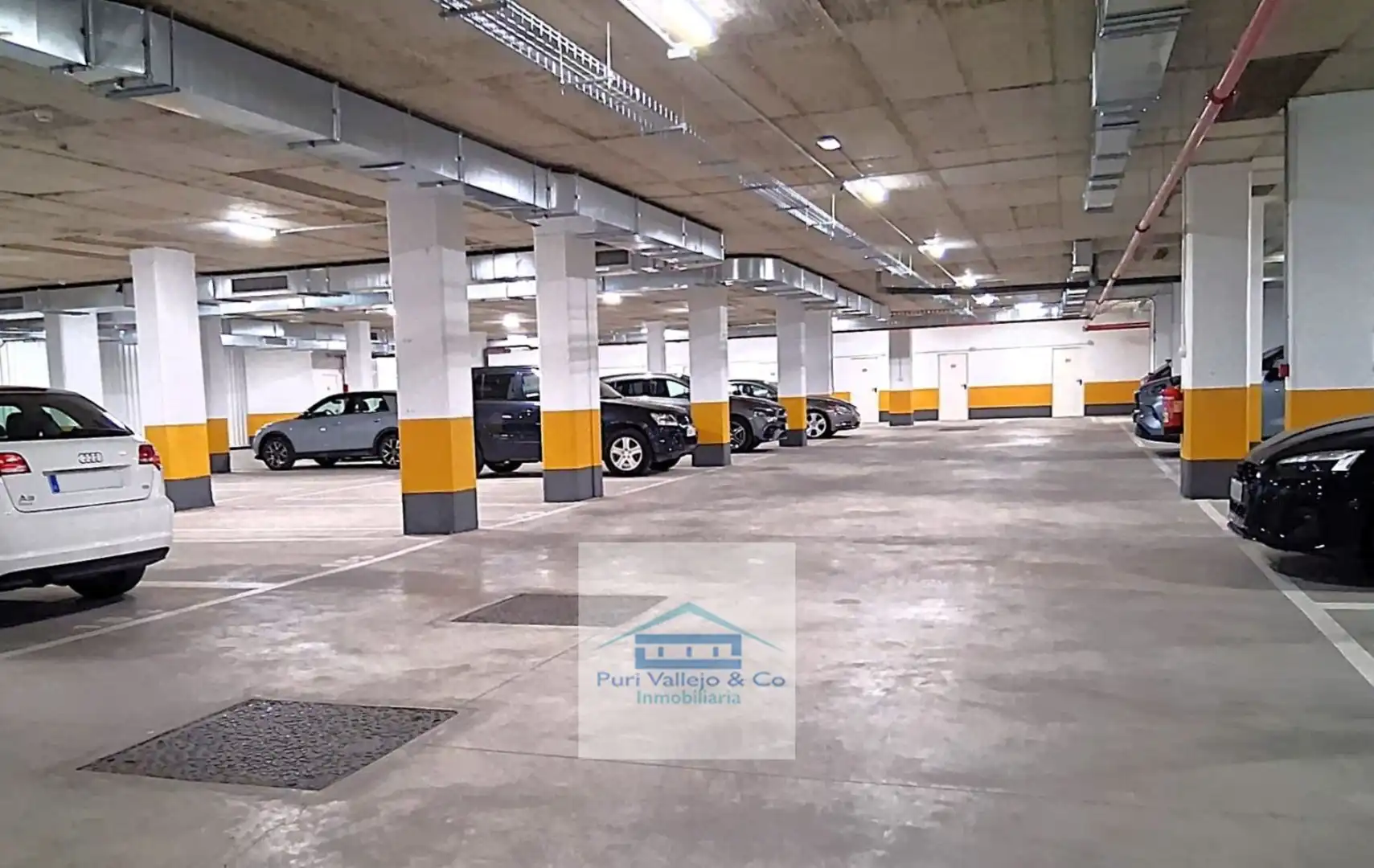 Parking de Piso de alquiler en Córdoba con Aire acondicionado, Terraza y Trastero