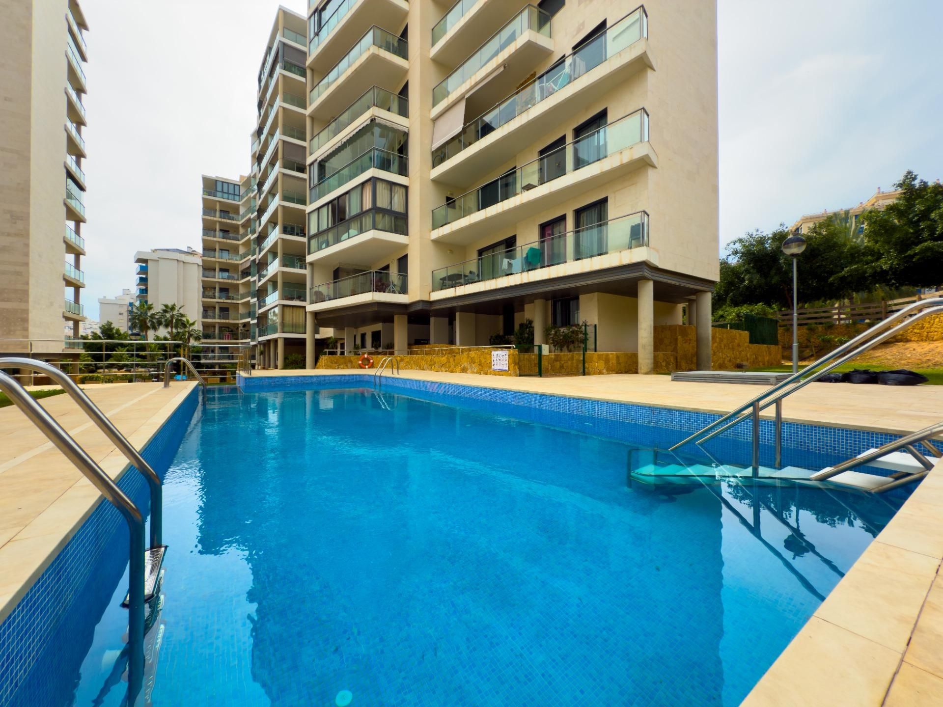 Swimming pool of Apartment to rent in Villajoyosa / La Vila Joiosa  with Air Conditioner and Community pool