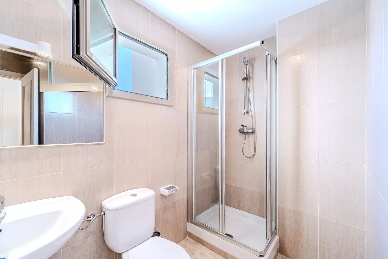 Baño de Casa o chalet en venta en L'Ametlla de Mar  con Aire acondicionado, Calefacción y Jardín privado