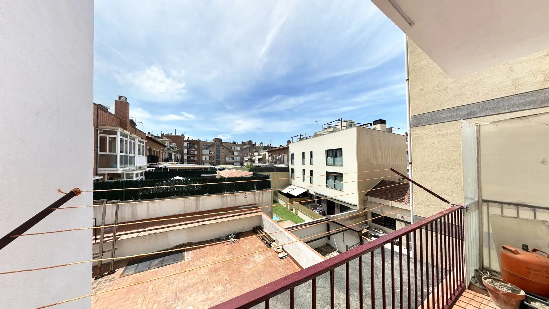 Terraza de Piso en venta en Cornellà de Llobregat con Amueblado, Horno y Balcón