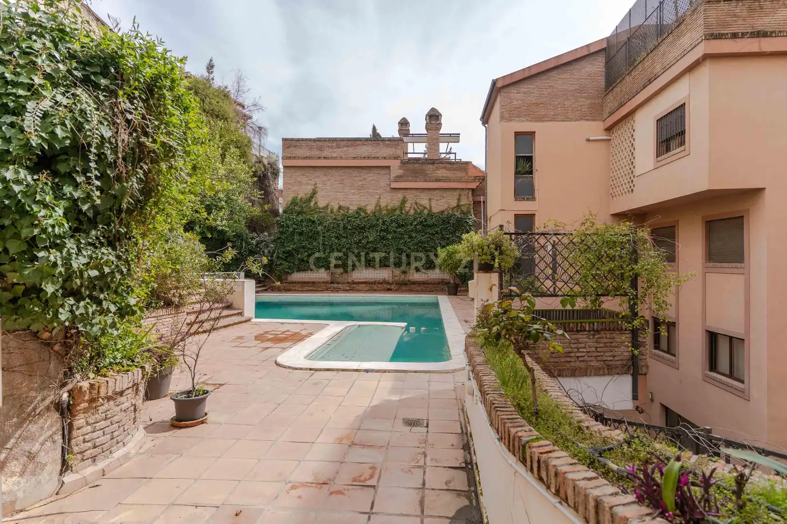 Jardín de Dúplex en venta en Granada con Aire acondicionado, Jardín privado y Trastero