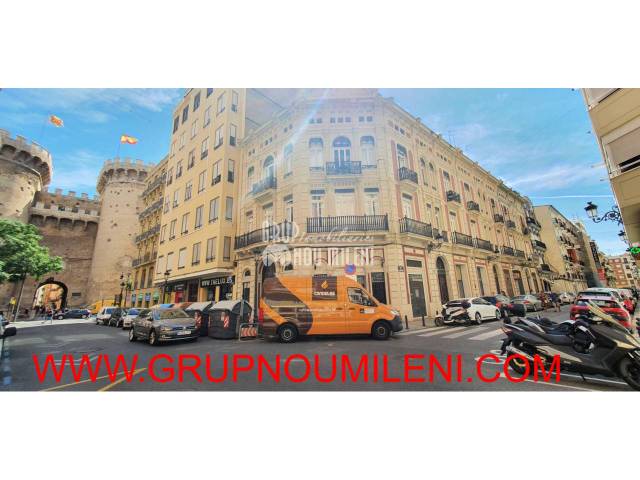 Piso en Venta en DOCTOR MONTSERRAT  en El Botànic