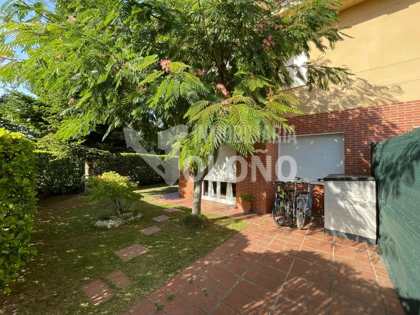 Jardín de Casa o chalet en venta en Anguciana con Calefacción, Jardín privado y Parquet