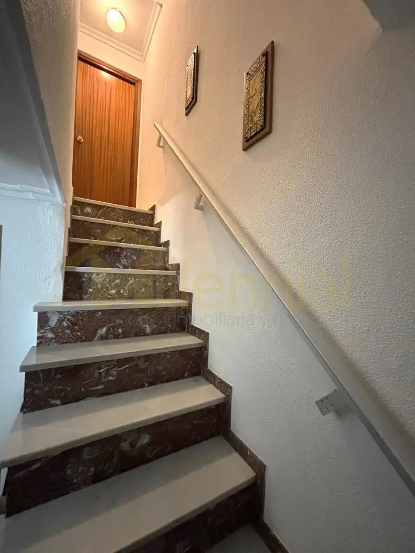 Casa adosada en venta en Sevilla con Aire acondicionado y Trastero