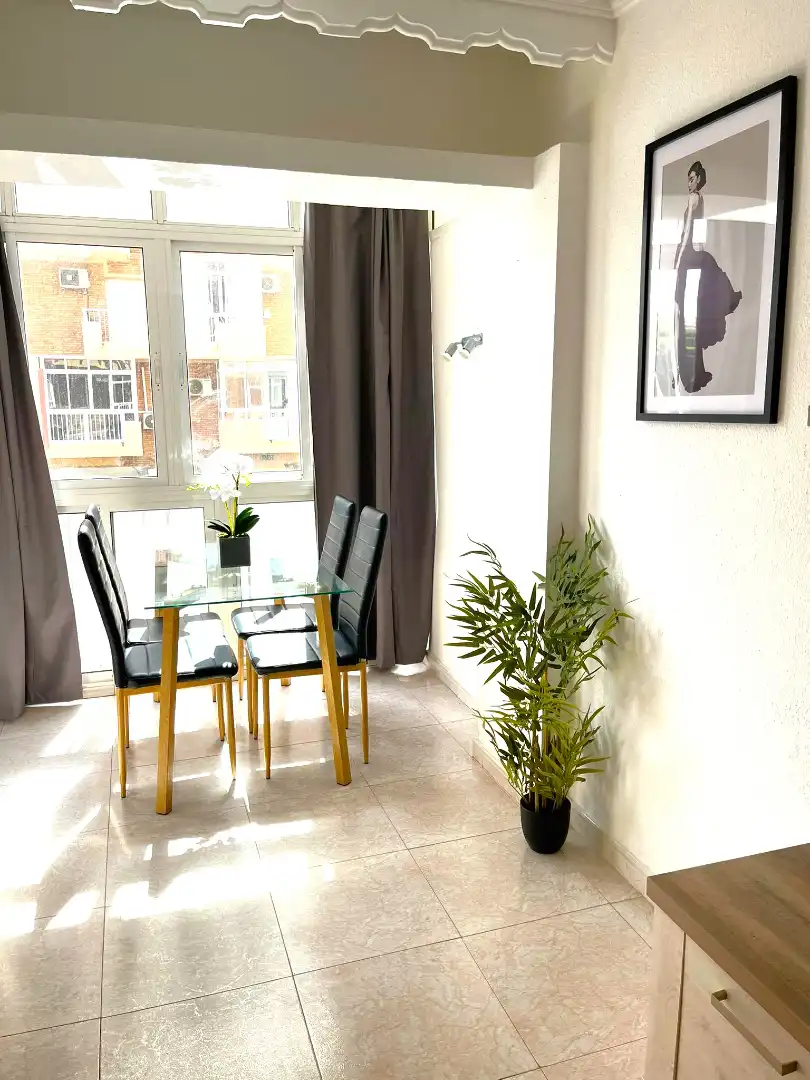 Vivienda con piscina en venta en Avenida Gamonal 2, imagen 4