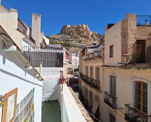 Vista exterior de Apartament en venda en Alicante / Alacant amb Aire condicionat, Terrassa i Moblat