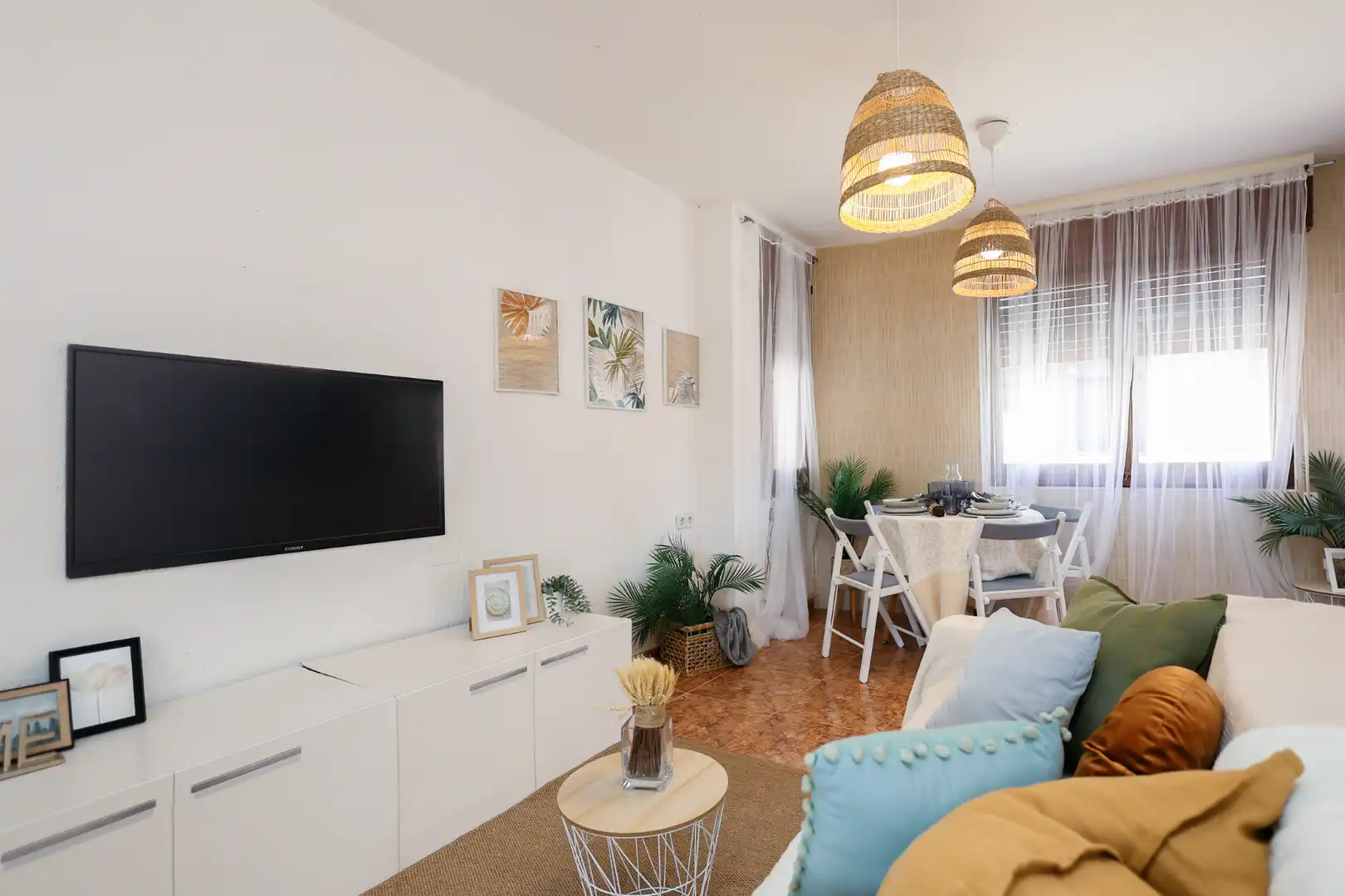 Sala d'estar de Pis en venda en Gavà amb Terrassa i Balcó