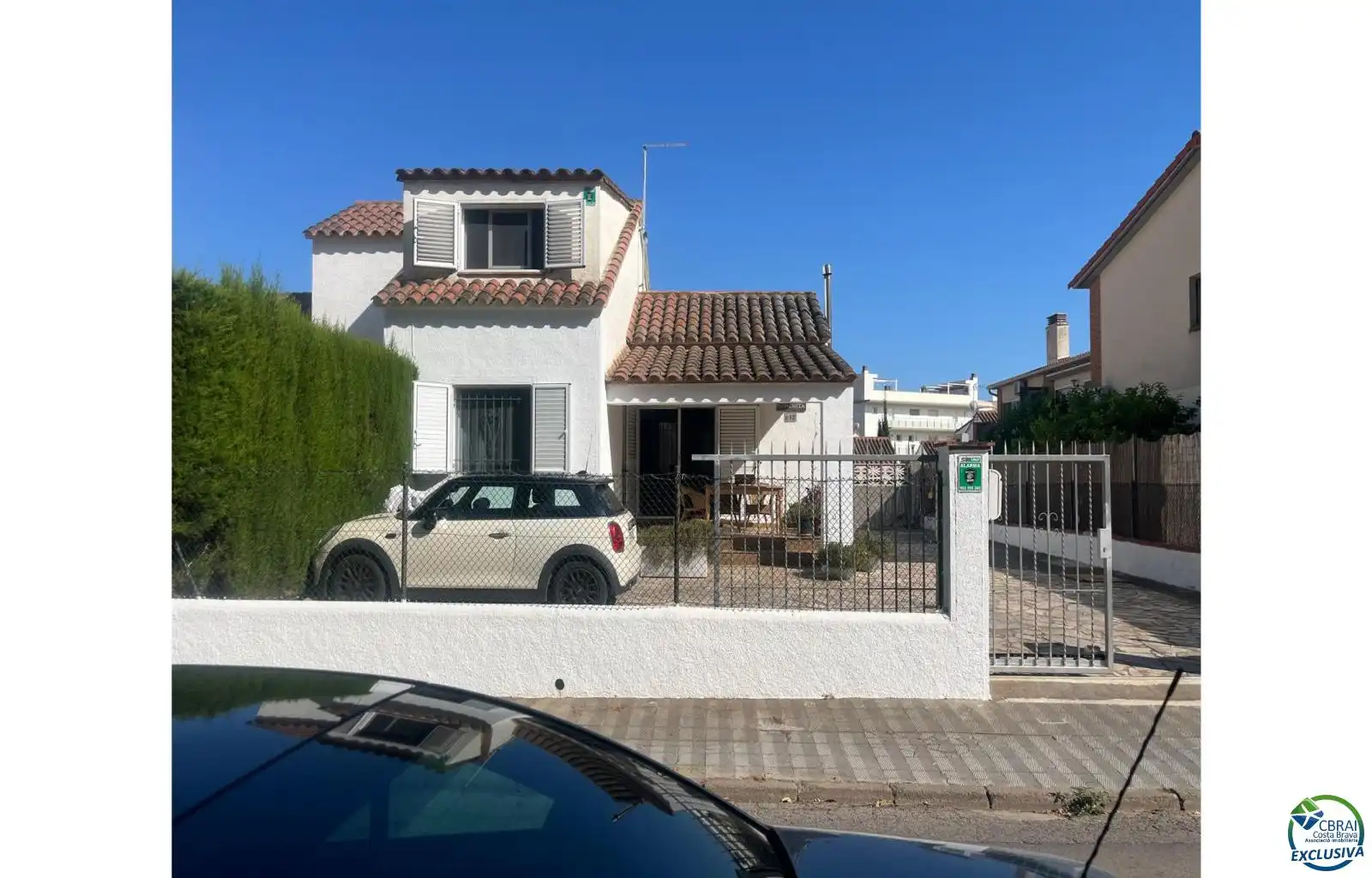 Vista exterior de Casa o xalet en venda en Roses amb Terrassa i Moblat