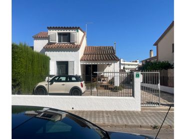 Chalet en venta en Calle Calle Argentera 12