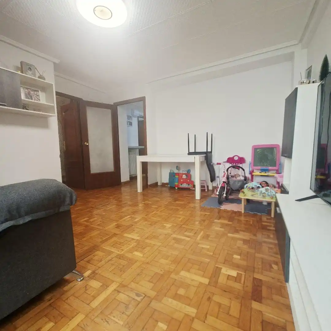 Wohnung zum Verkauf in Zaragoza mit Terrasse