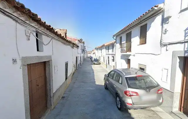 Vista exterior de Piso en venta en Dos Torres