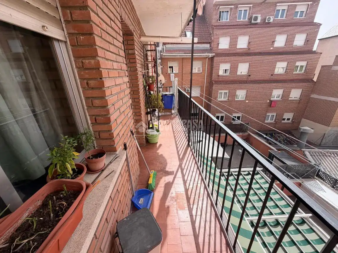 Terrassa de Pis en venda en Madrid amb Aire condicionat