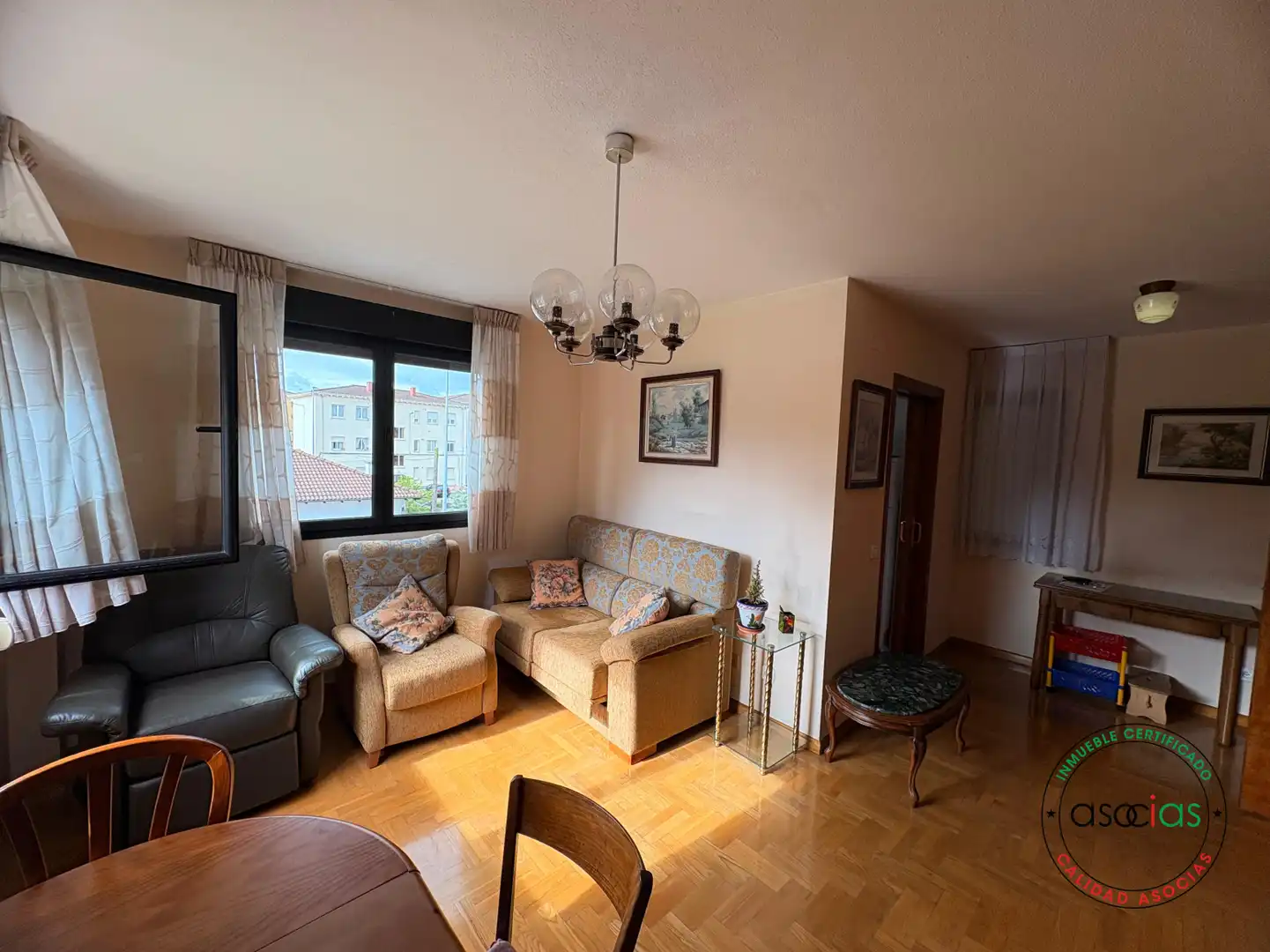 Sala de estar de Piso en venta en Gijón  con Calefacción, Parquet y Trastero
