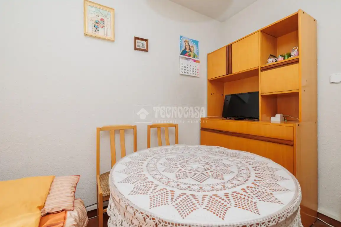Bedroom of Flat for sale in Madrid  with Air Conditioner, Heating and Terrace