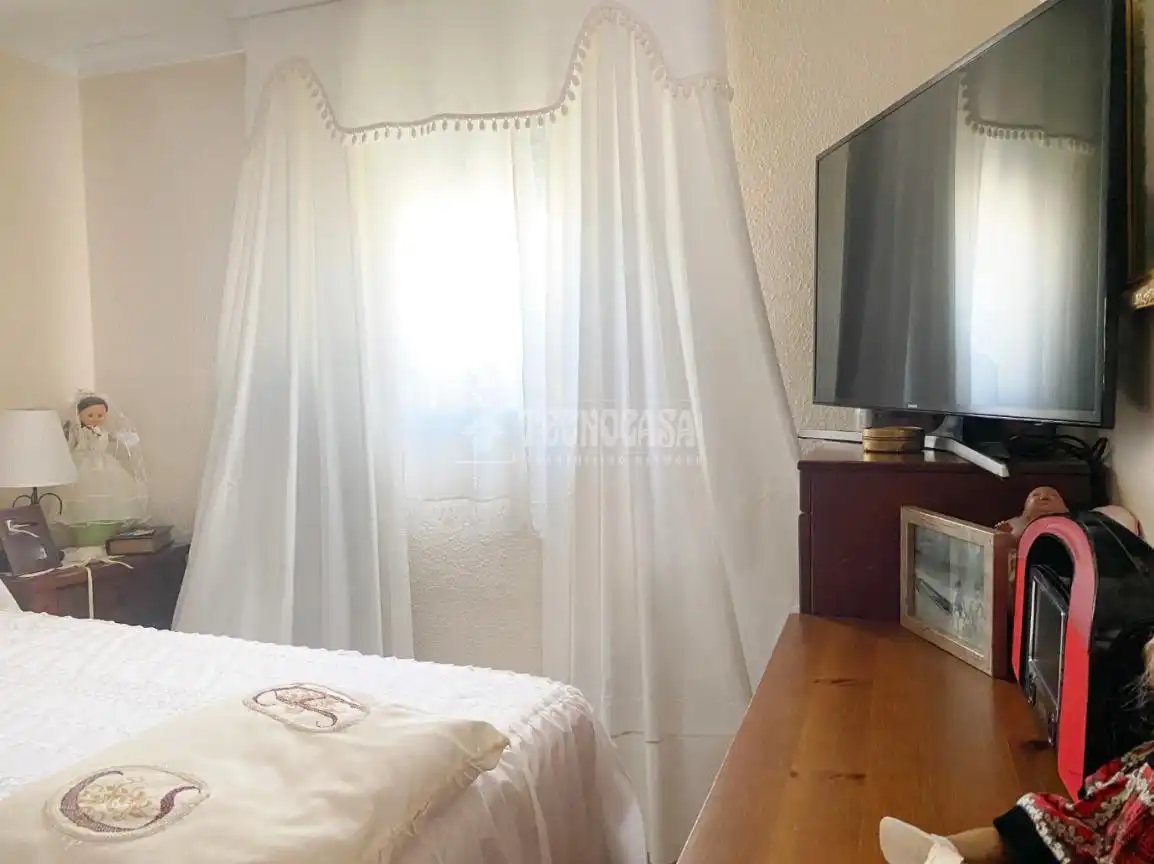 Habitación de Piso en venta en Sevilla con Aire acondicionado y Amueblado