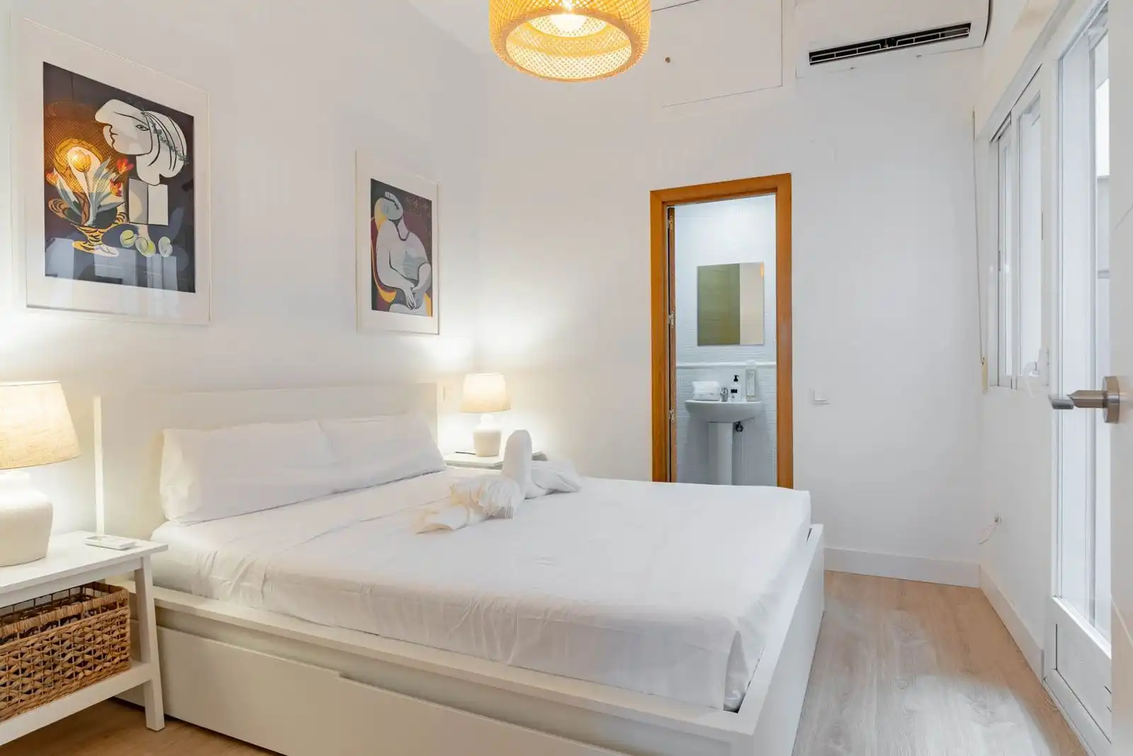 Bedroom of Flat for sale in Málaga  with Air Conditioner, Furnished and Internet