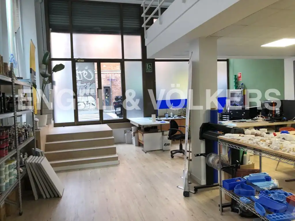 Oficina en venta en Barcelona con Terraza