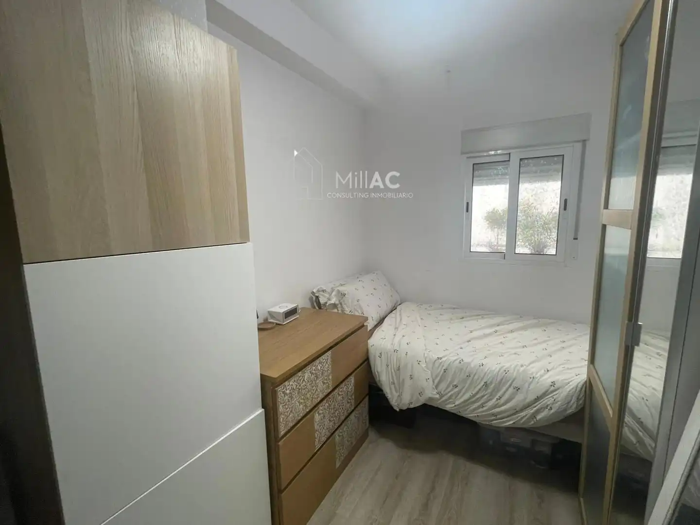 Bedroom of Flat for sale in Madrid  with Air Conditioner and Heating