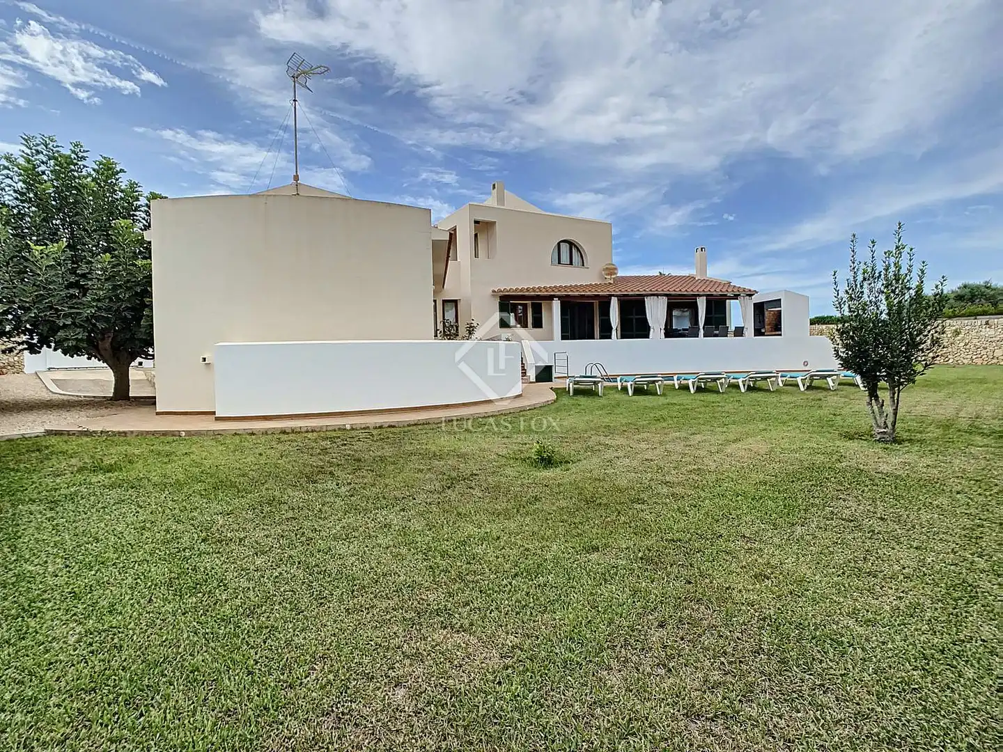 Vista exterior de Casa o xalet en venda en Ciutadella de Menorca amb Aire condicionat, Calefacció i Jardí privat