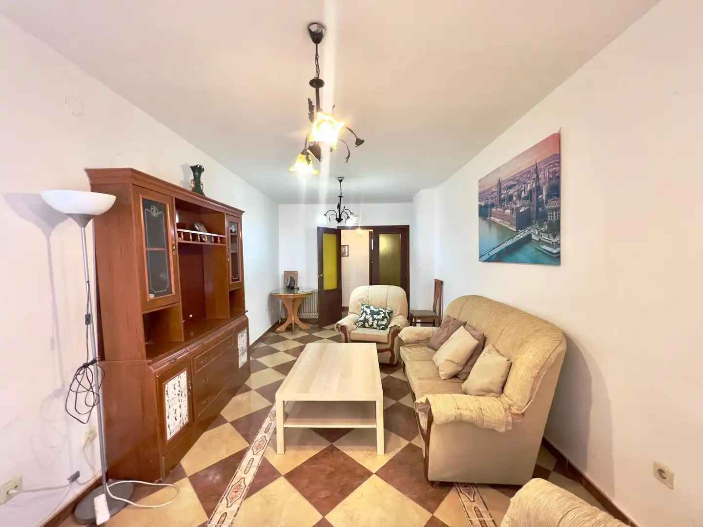 Sala de estar de Piso en venta en Cáceres con Calefacción, Terraza y Amueblado