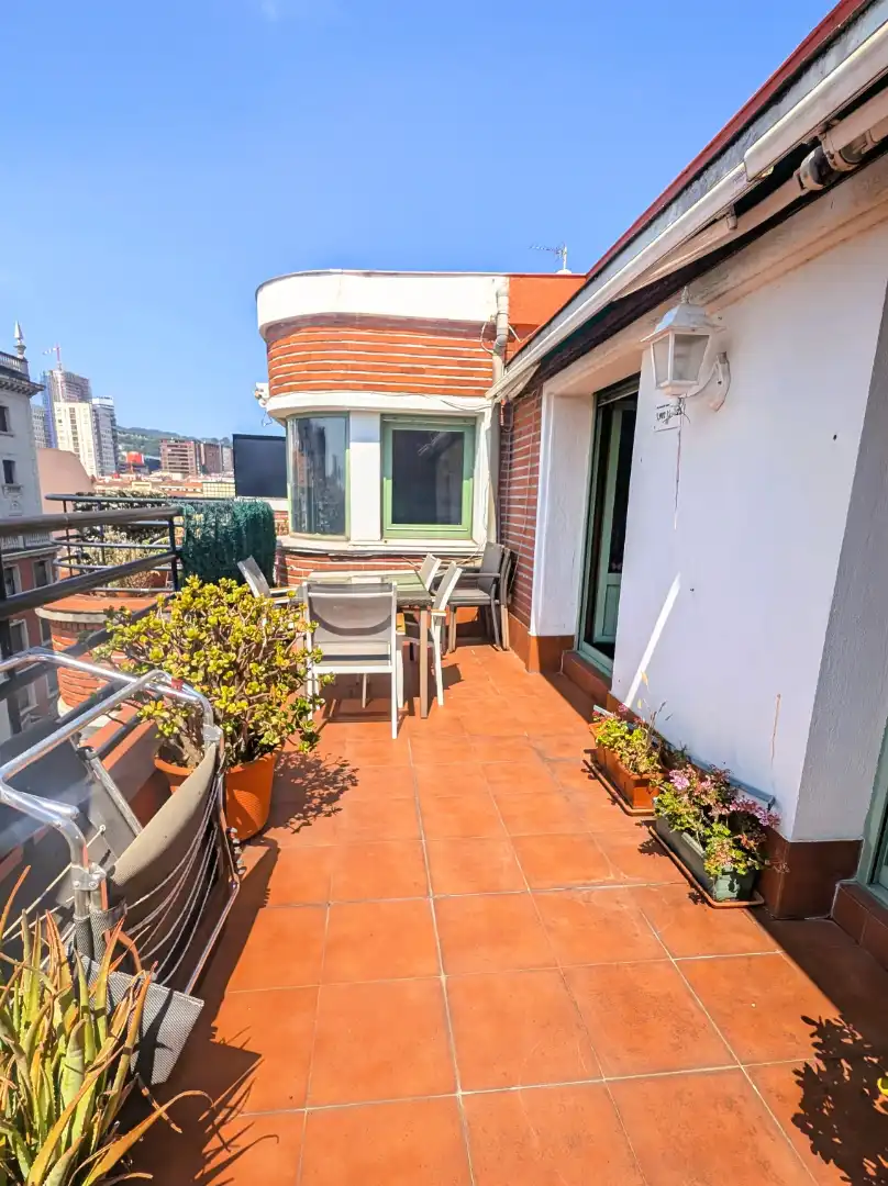 Terraza de Ático en venta en Bilbao  con Calefacción, Terraza y Amueblado