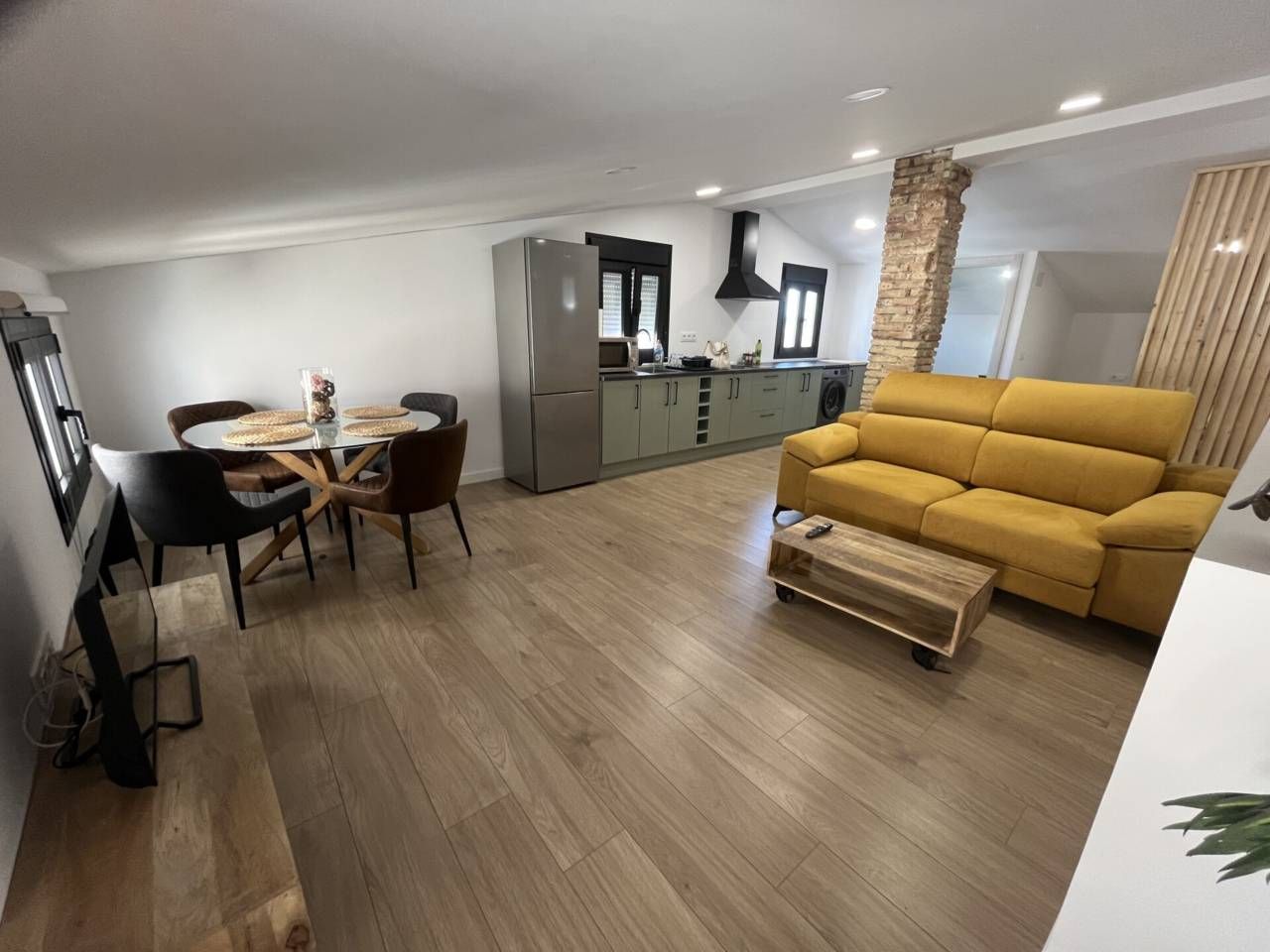 Living room of Flat to rent in Alcañiz  with Air Conditioner and Furnished