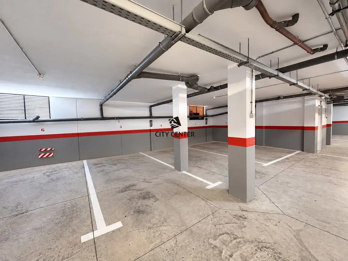 Parking de Piso en venta en Arona con Terraza, Trastero y Amueblado