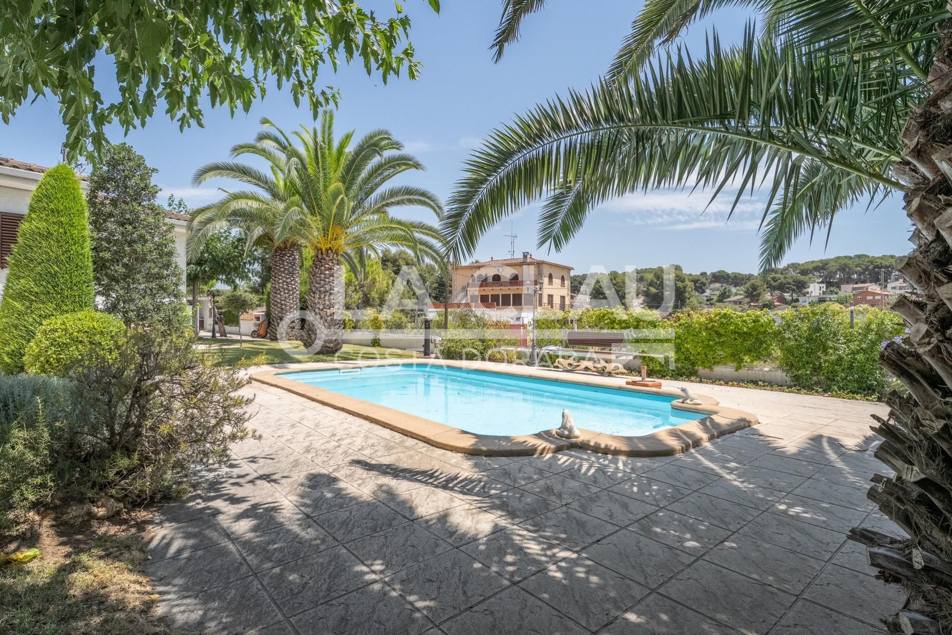Swimming pool of House or chalet for sale in  Tarragona Capital  with Heating, Private garden and Terrace