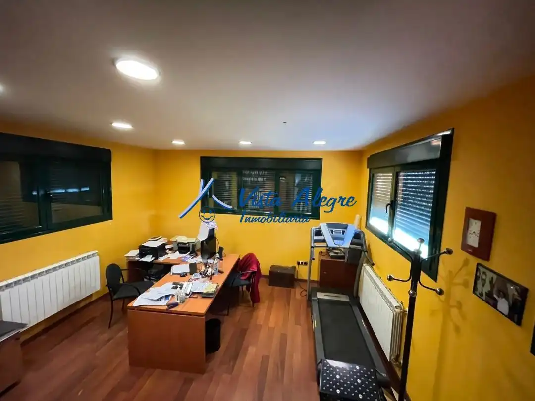 Buildings for sale in Fresneña