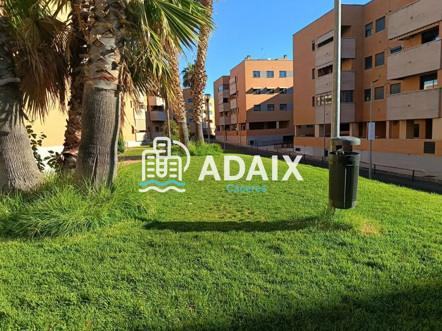 Vista exterior de Pis en venda en Cáceres amb Aire condicionat, Calefacció i Terrassa