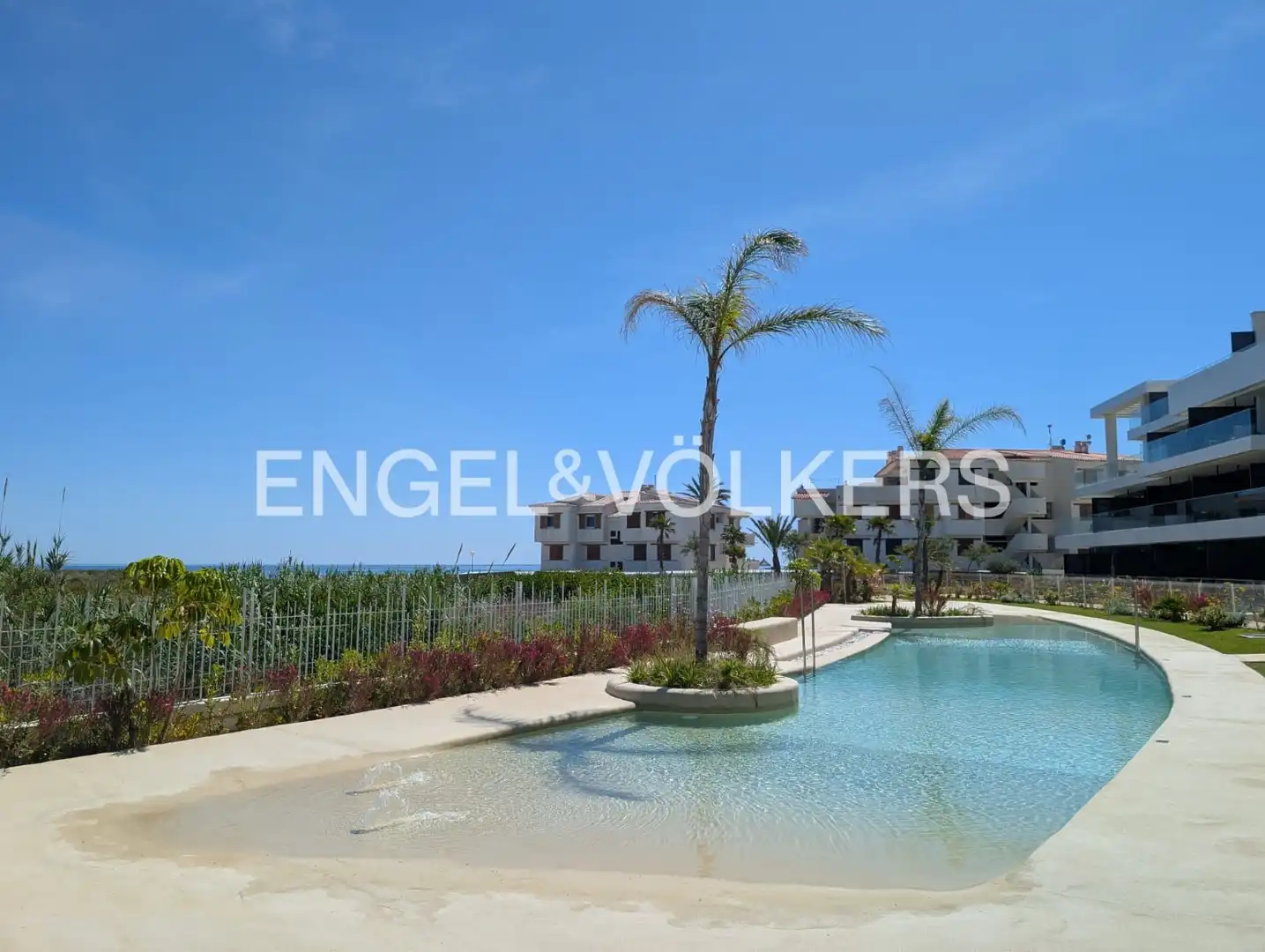 Piscina de Ático en venta en Dénia con Aire acondicionado, Calefacción y Jardín privado