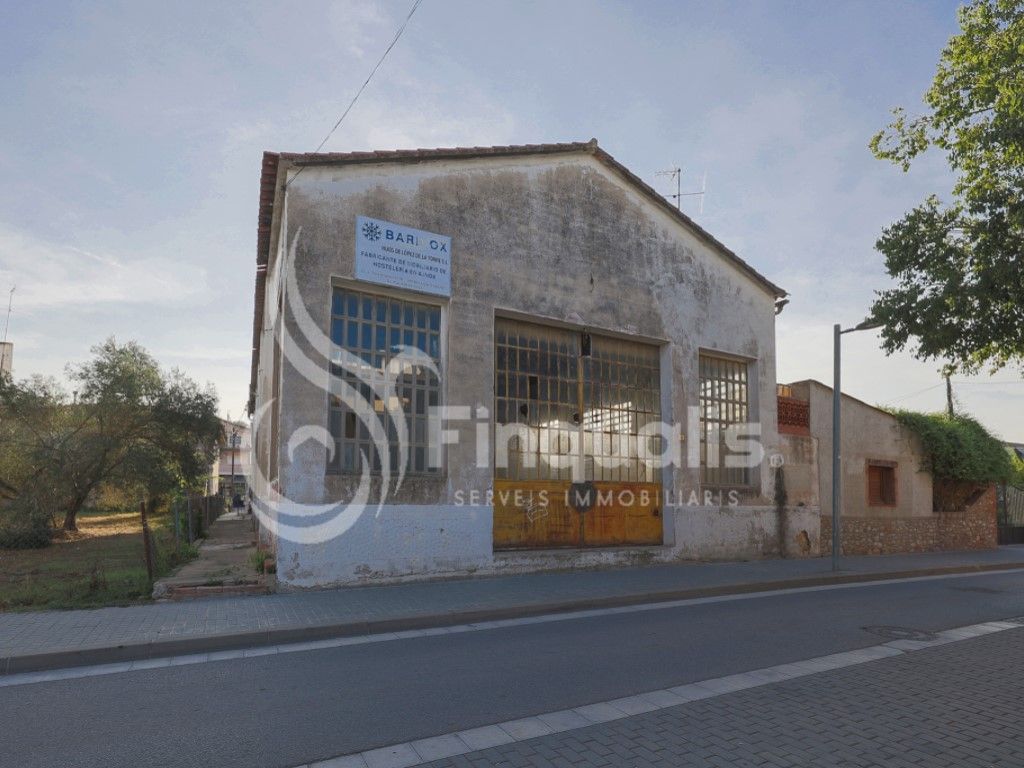 Vista exterior de Nau industrial en venda en Lliçà d'Amunt