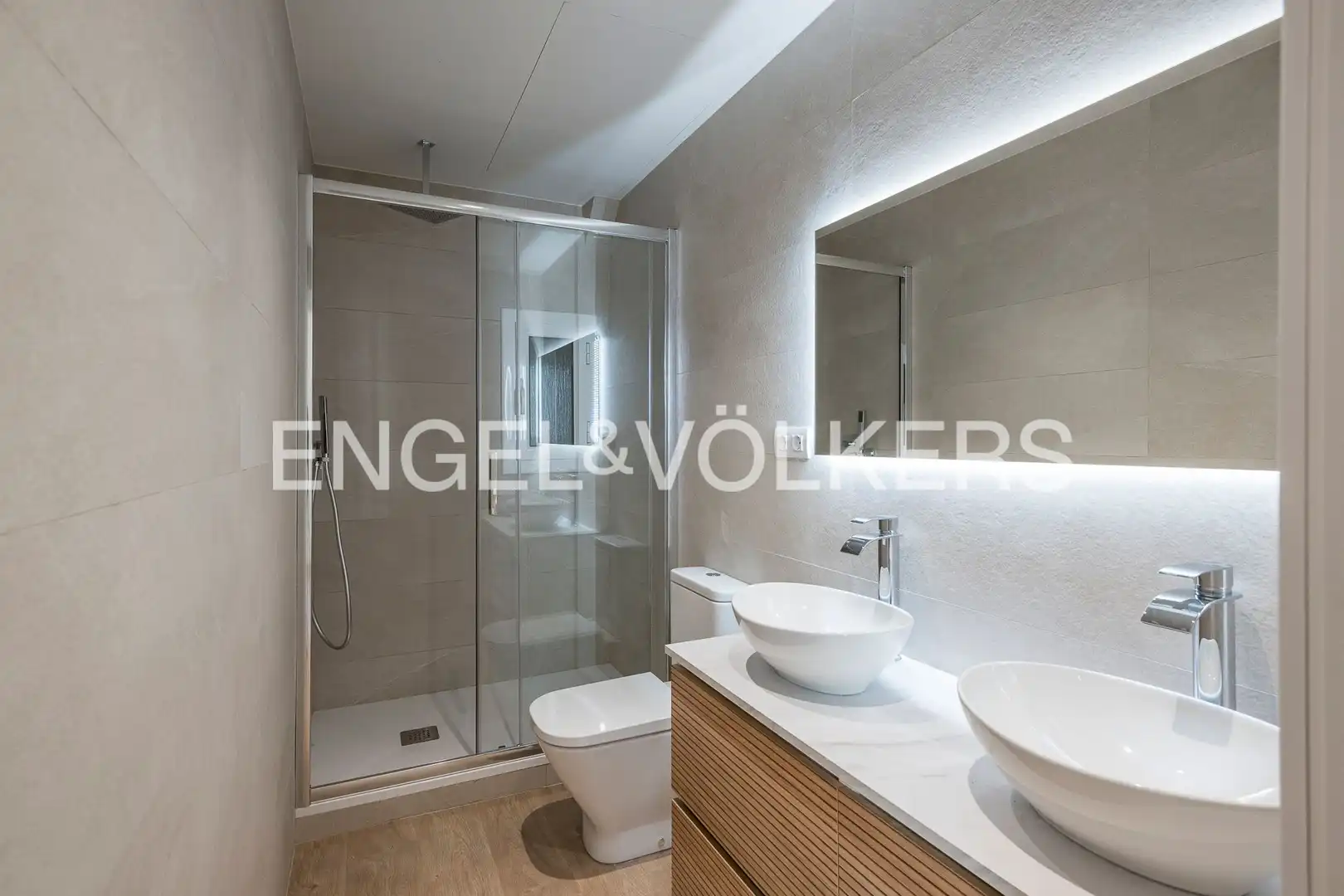 Baño de Piso en venta en Barcelona con Aire acondicionado y Calefacción