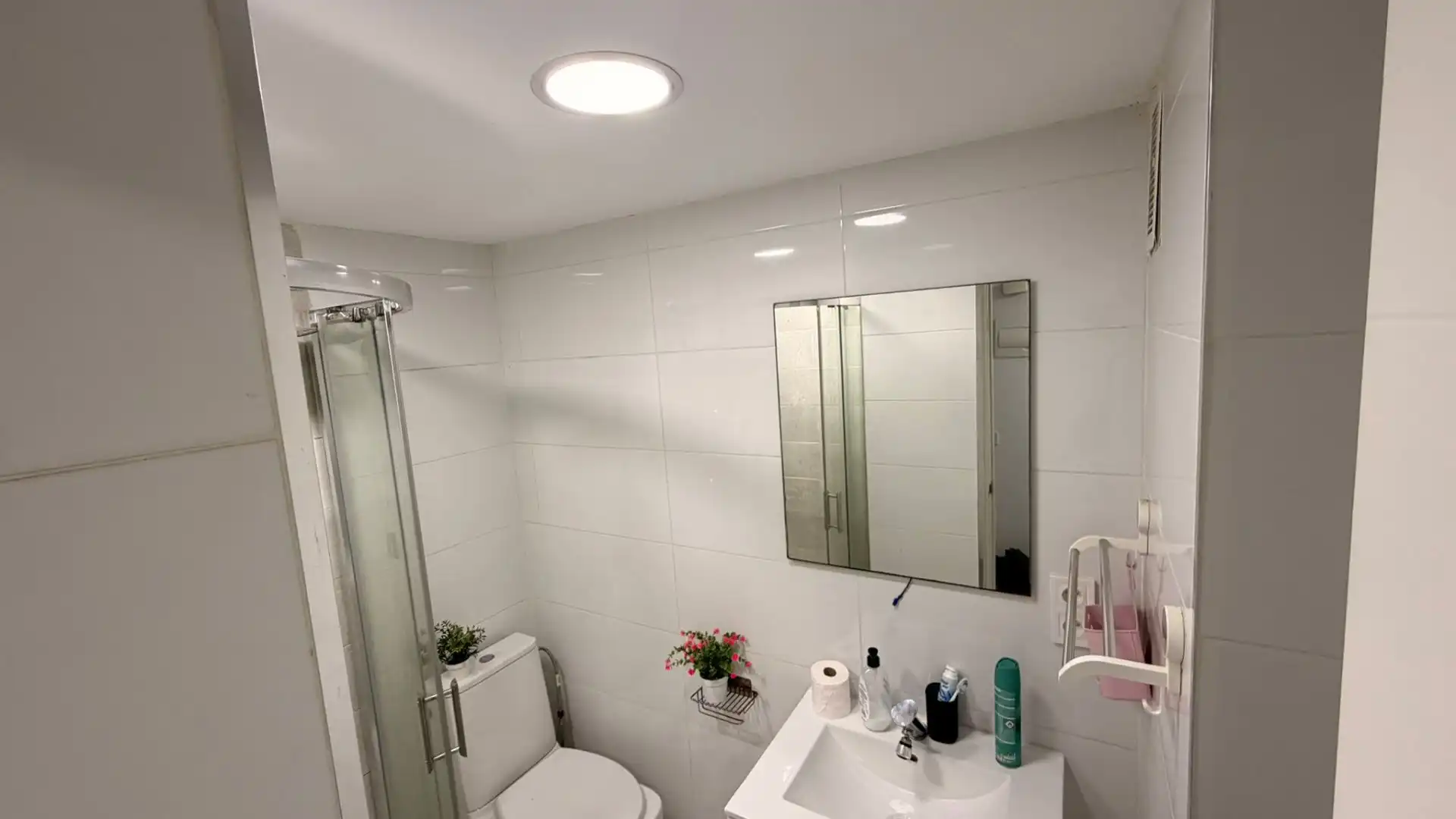 Badezimmer von Wohnung zum Verkauf in Alberic mit Klimaanlage, Heizung und Terrasse