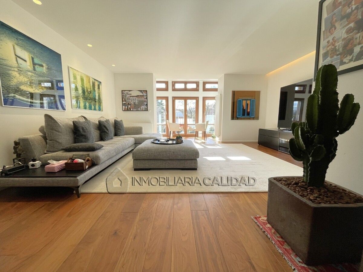 Sala d'estar de Pis en venda en Burgos Capital amb Calefacció