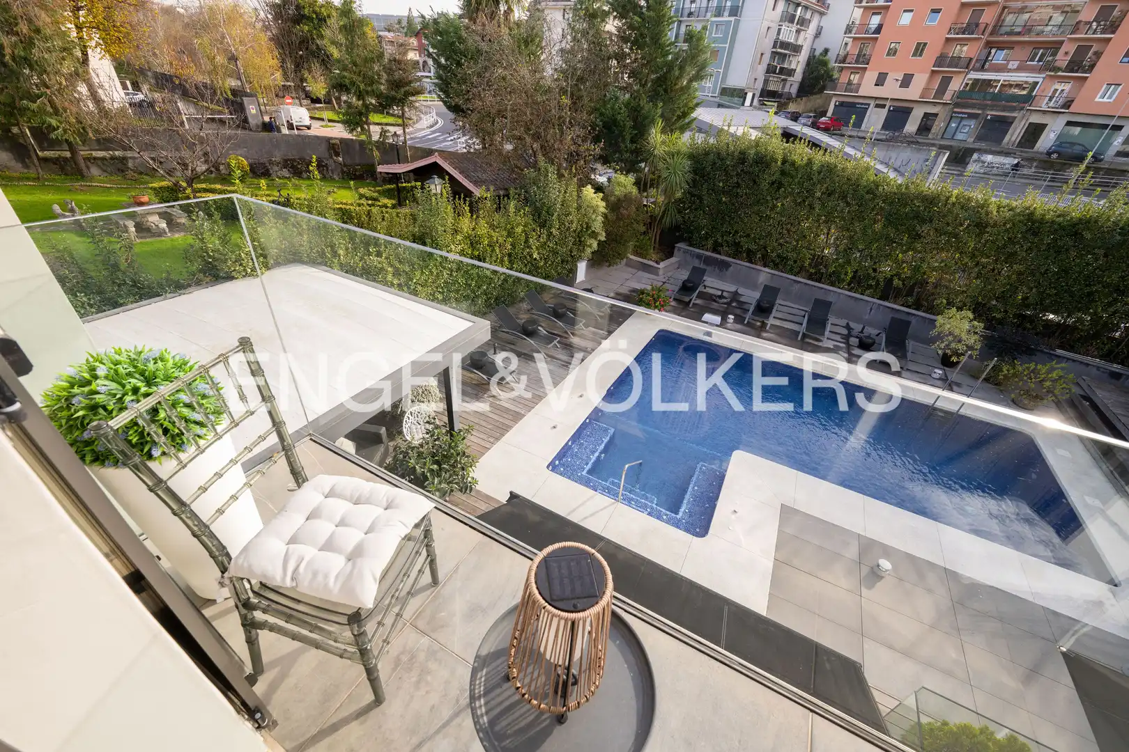 Terrassa de Finca rústica en venda en Donostia - San Sebastián  amb Aire condicionat, Calefacció i Jardí privat