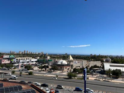 Vista exterior de Pis en venda en Alicante / Alacant amb Aire condicionat i Terrassa