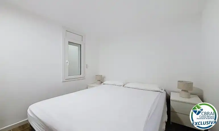 Bedroom of Flat for sale in Roses  with Heating, Terrace and Furnished