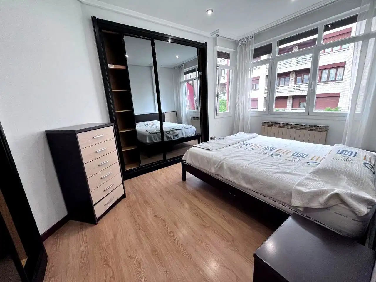 Habitación de Piso en venta en Vitoria - Gasteiz con Calefacción, Trastero y Amueblado
