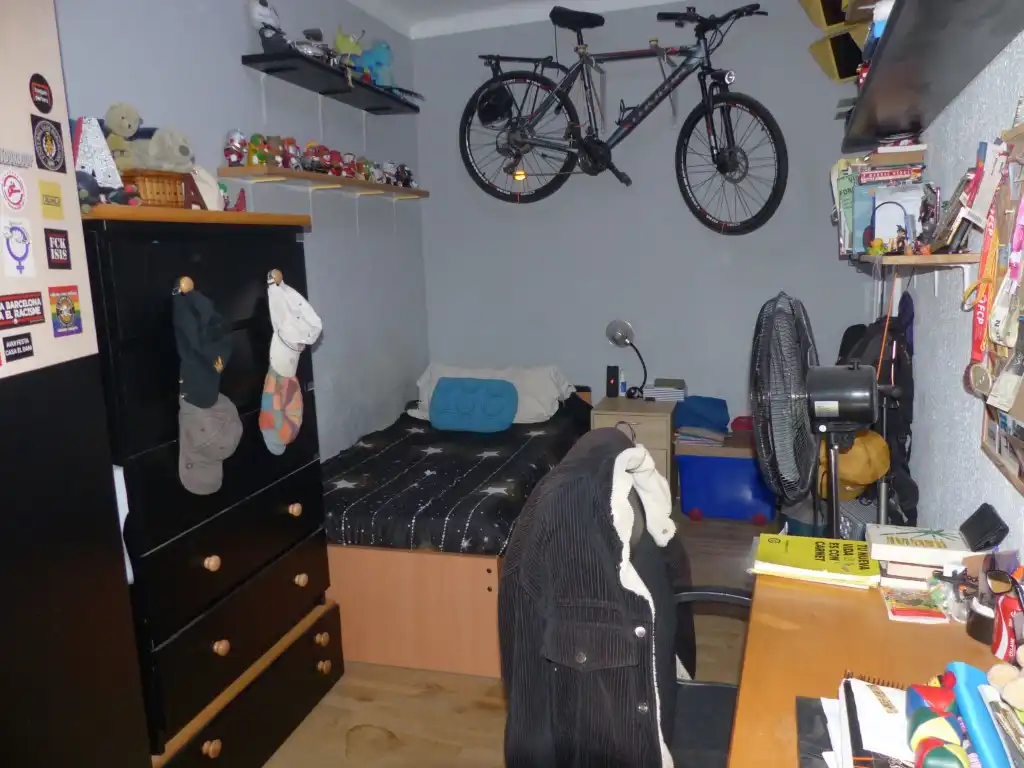 Habitación de Piso en venta en Barcelona con Balcón
