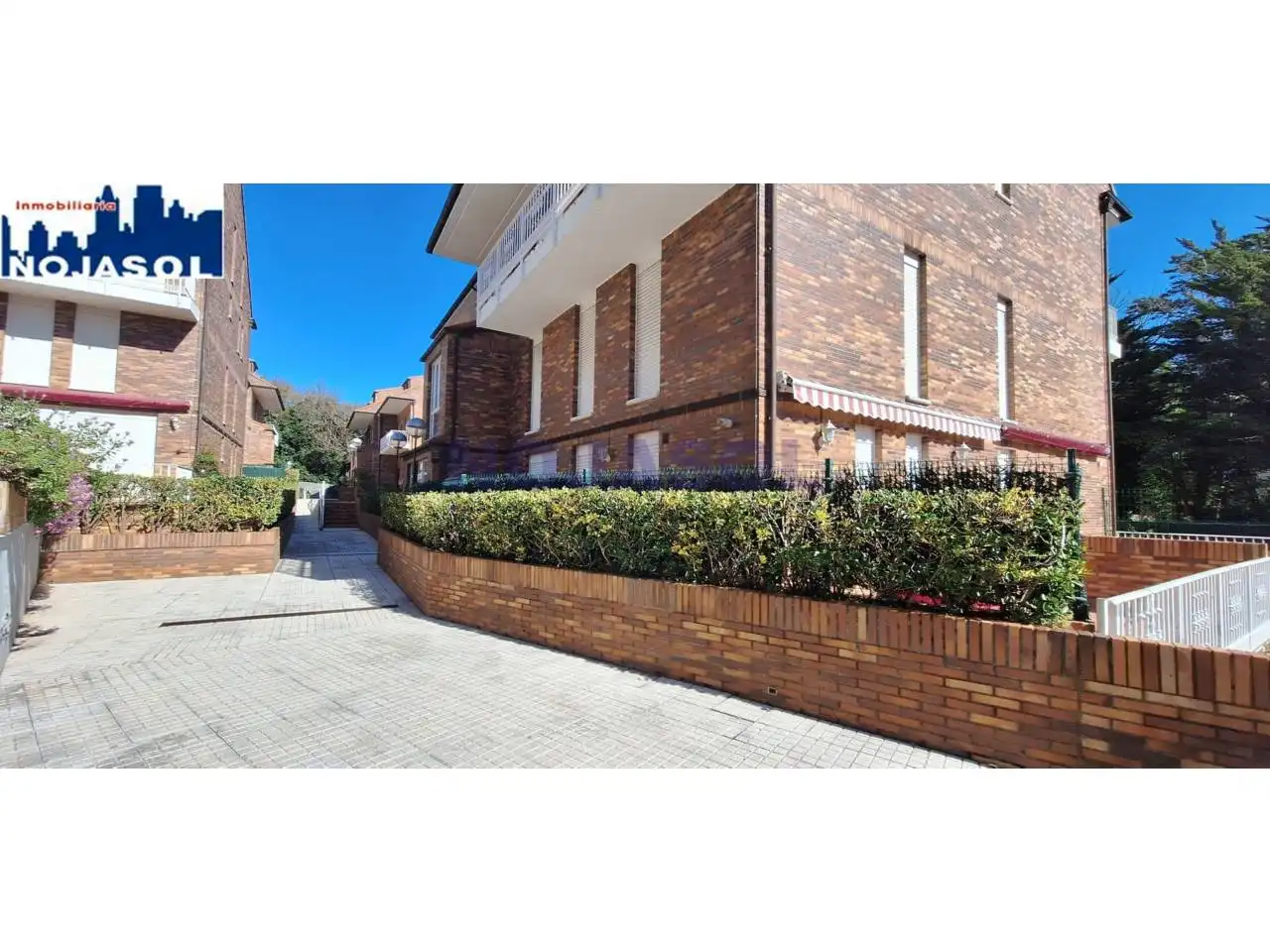 Vista exterior de Apartament de lloguer en Noja amb Calefacció, Terrassa i Moblat