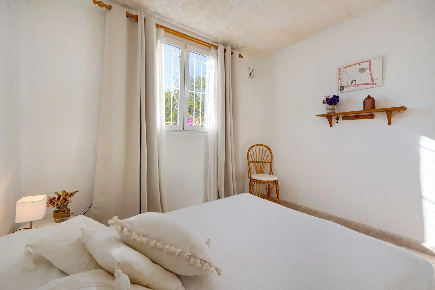 Habitación de Casa adosada en venta en Torrevieja con Aire acondicionado, Calefacción y Jardín privado