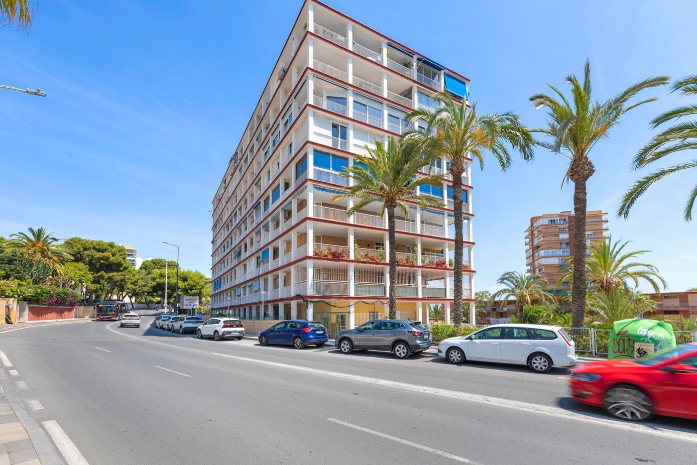 Vista exterior de Apartament en venda en Alicante / Alacant amb Aire condicionat