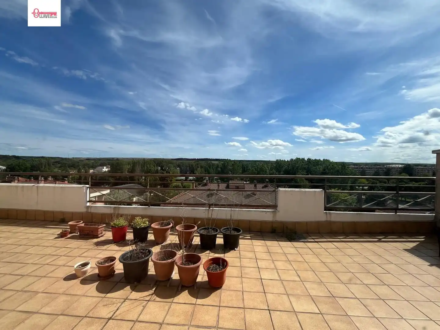 Terraza de Ático en venta en Burgos con Calefacción, Parquet y Terraza
