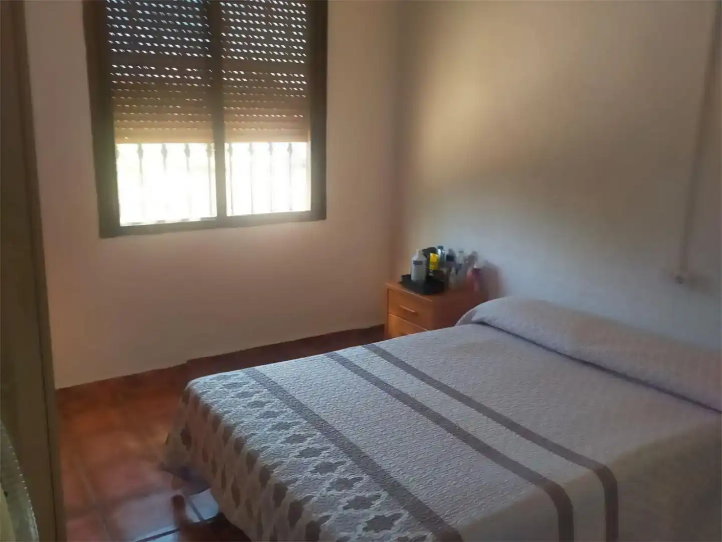 Dormitori de Finca rústica en venda en Marmolejo amb Aire condicionat i Piscina