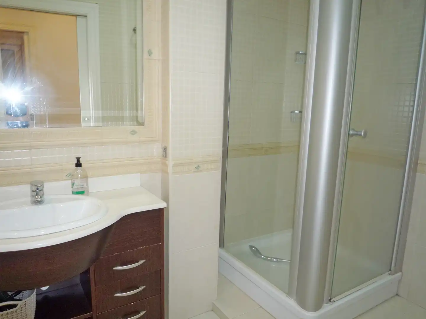 Bathroom of Flat for rent in Santander  with Heating and Furnished