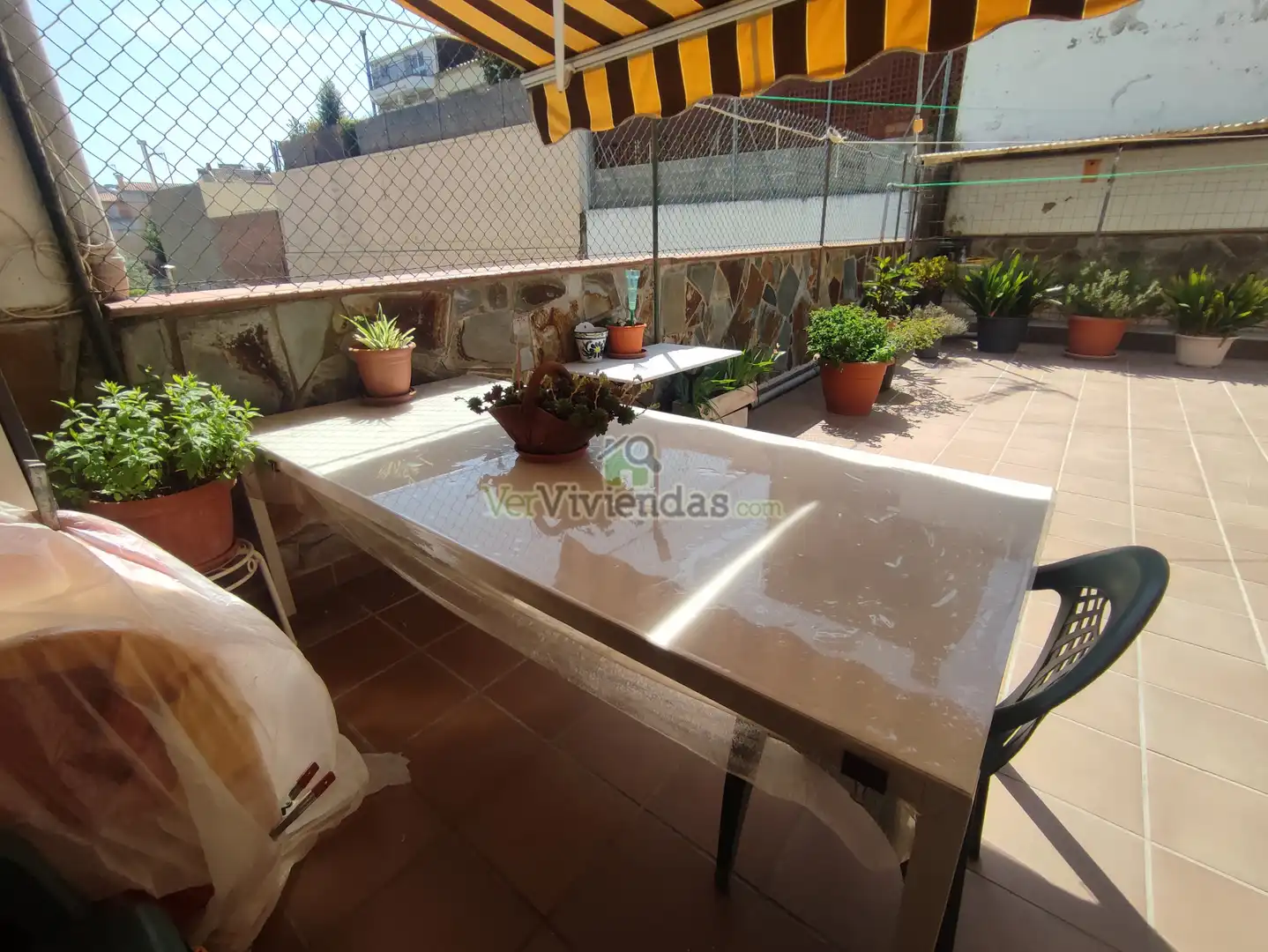 Terrasse von Wohnung zum Verkauf in Viladecavalls mit Klimaanlage, Heizung und Terrasse